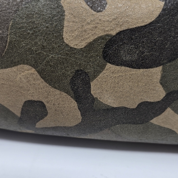 MICHAEL KORS CAMOUFLAGE SHOULDER BAG PURSE CAMO SOFT LEATHER GOLD INTERIOR WOMEN - Picture 3 of 16